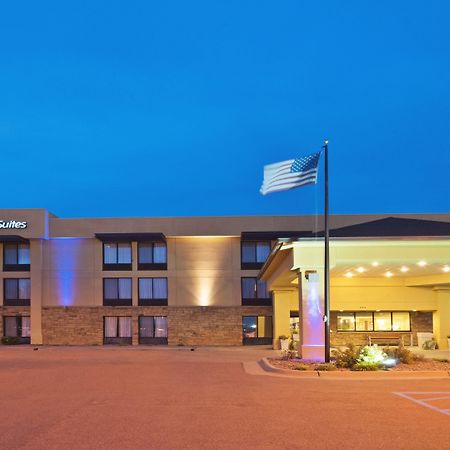 Holiday Inn Express Hotel & Suites Colby, An Ihg Hotel מראה חיצוני תמונה