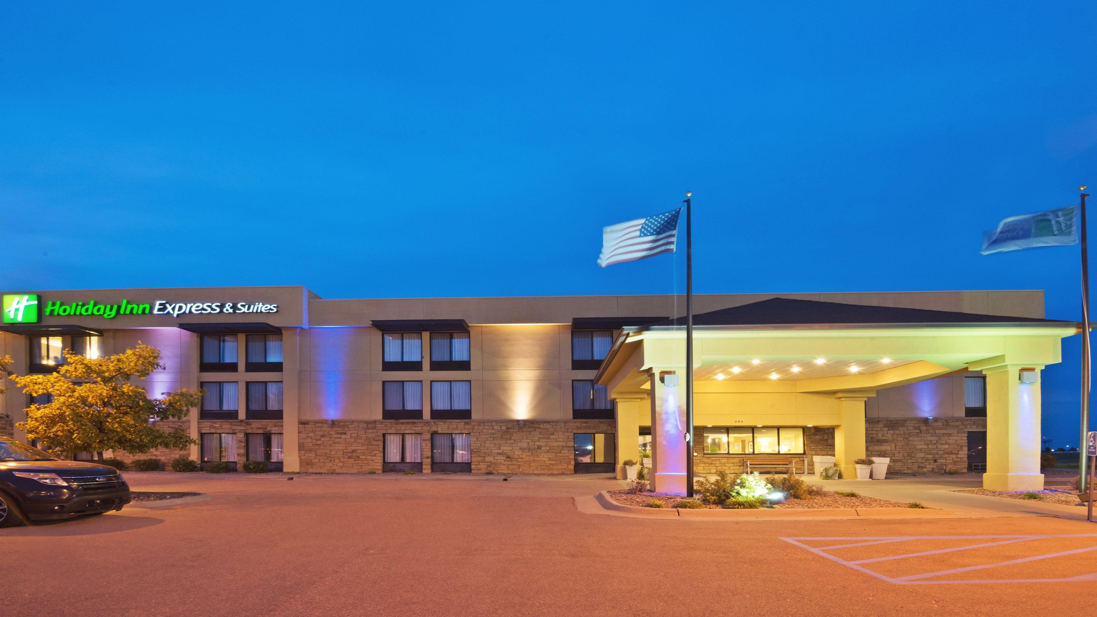 Holiday Inn Express Hotel & Suites Colby, An Ihg Hotel מראה חיצוני תמונה