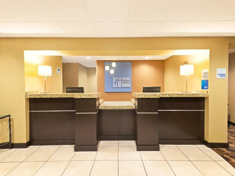 Holiday Inn Express Hotel & Suites Colby, An Ihg Hotel מראה חיצוני תמונה